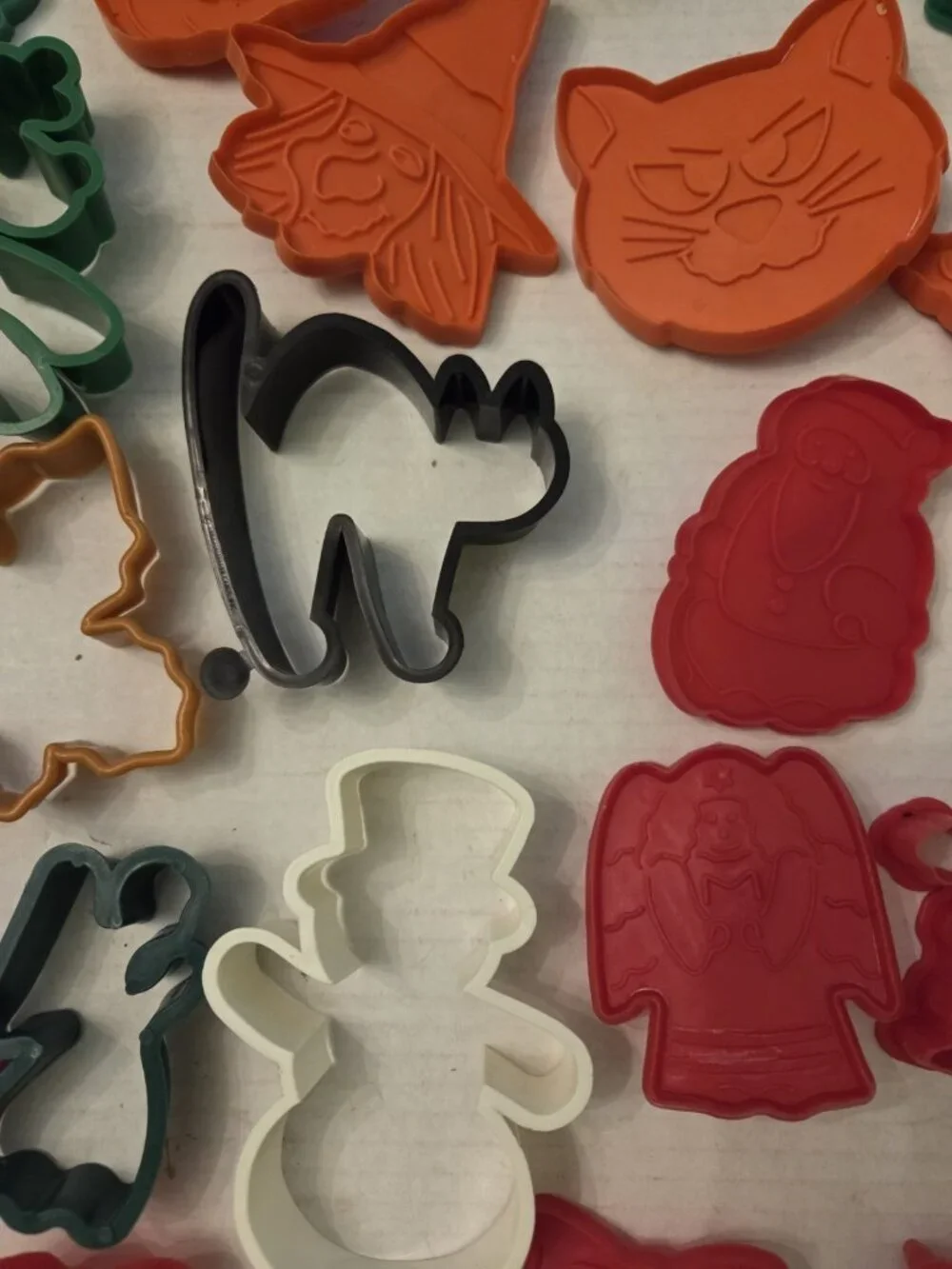 Vtg Huge Lot 33 Cookie cutters Plastic Holiday Christmas Halloween St Patrick